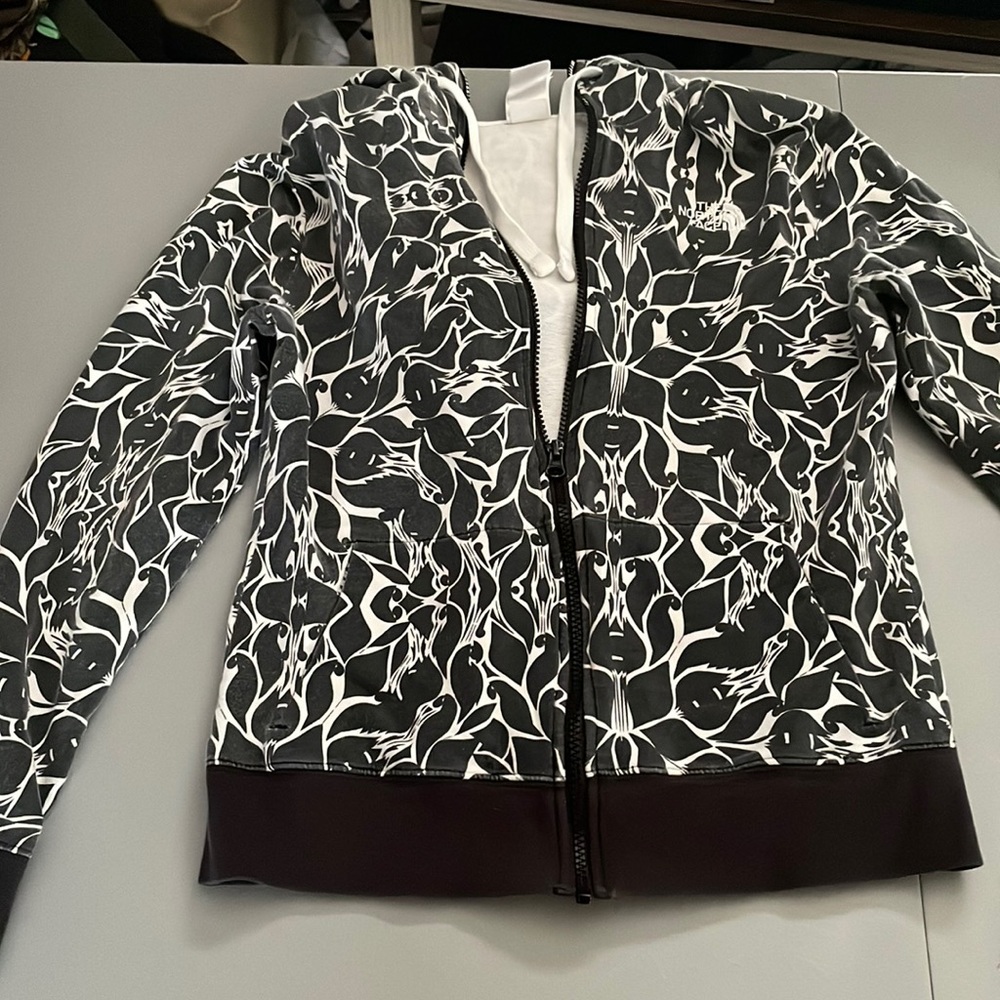 The north face jacket size s